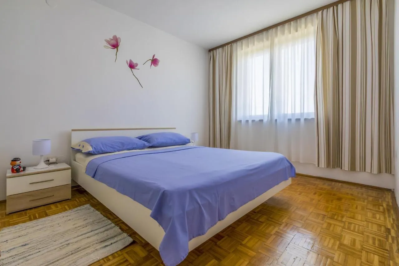Hrusta Apartment Crikvenica